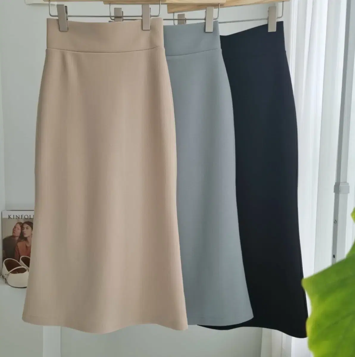 THREETIMES | 쓰리타임즈 Three Times Slit Skirt Gray Beige S